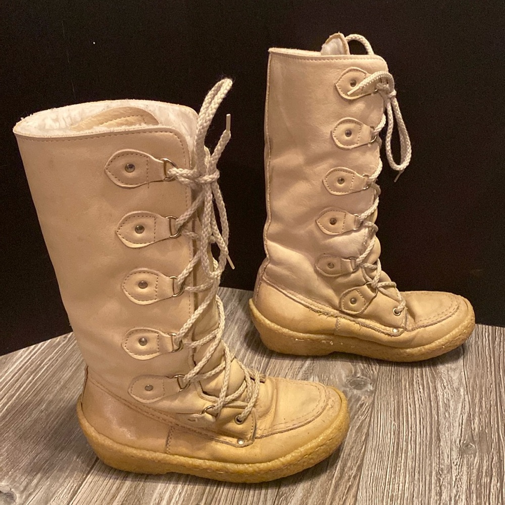 Vintage Cherokee Mocassin size 8